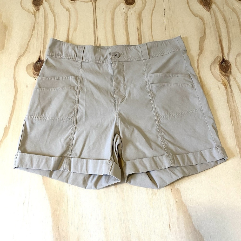 Eddie Bauer Women's Size 6 Stretch Rolled Hem Bermuda Shorts Beige Khaki Color